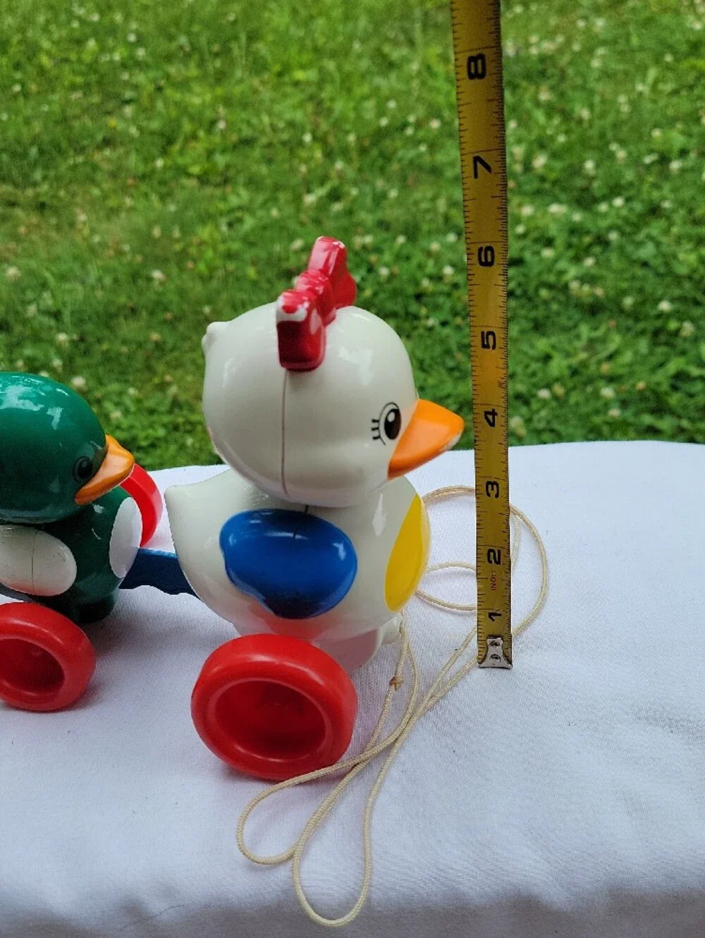 Vintage Pull-Along Duck Toy Trio in White, Yellow, Green